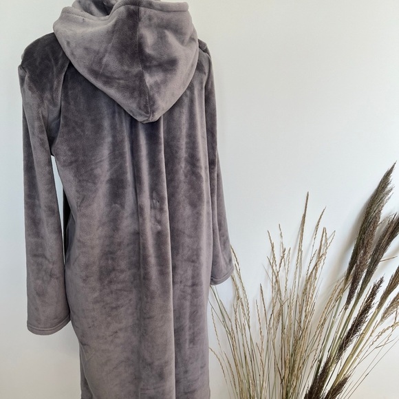 32 degrees velour Cozy Grey Hooded pajamas dress - Picture 3 of 5